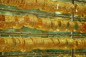 yellow-and-orange-fruit-on-stainless-steel-rack.jpg yellow and orange fruit on stainless steel rack